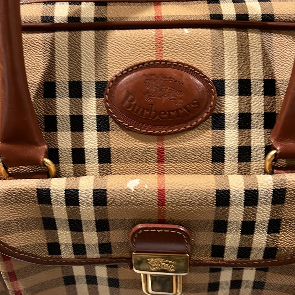 Burberrys Novacheck Bag with spots of peeling - Picture 2 of 11